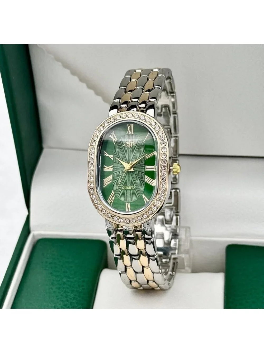 Women's Green Vintage Rome Oval Case Adjustable Stainless Steel Analog Watches